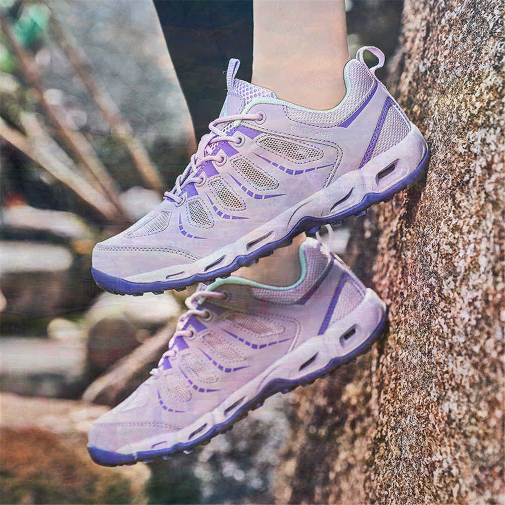 Sumer Round Tip Silver Sneaker - Vintage And Collectible Items 评论和价格